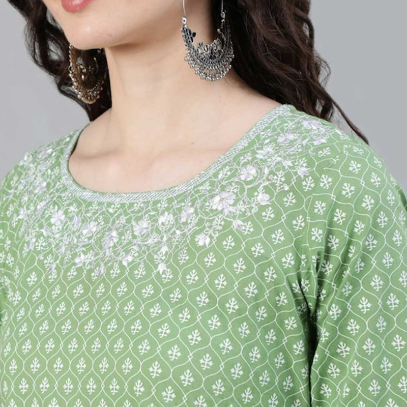 Women Green and White Ethnic Motifs Printed Anarkali Kurta